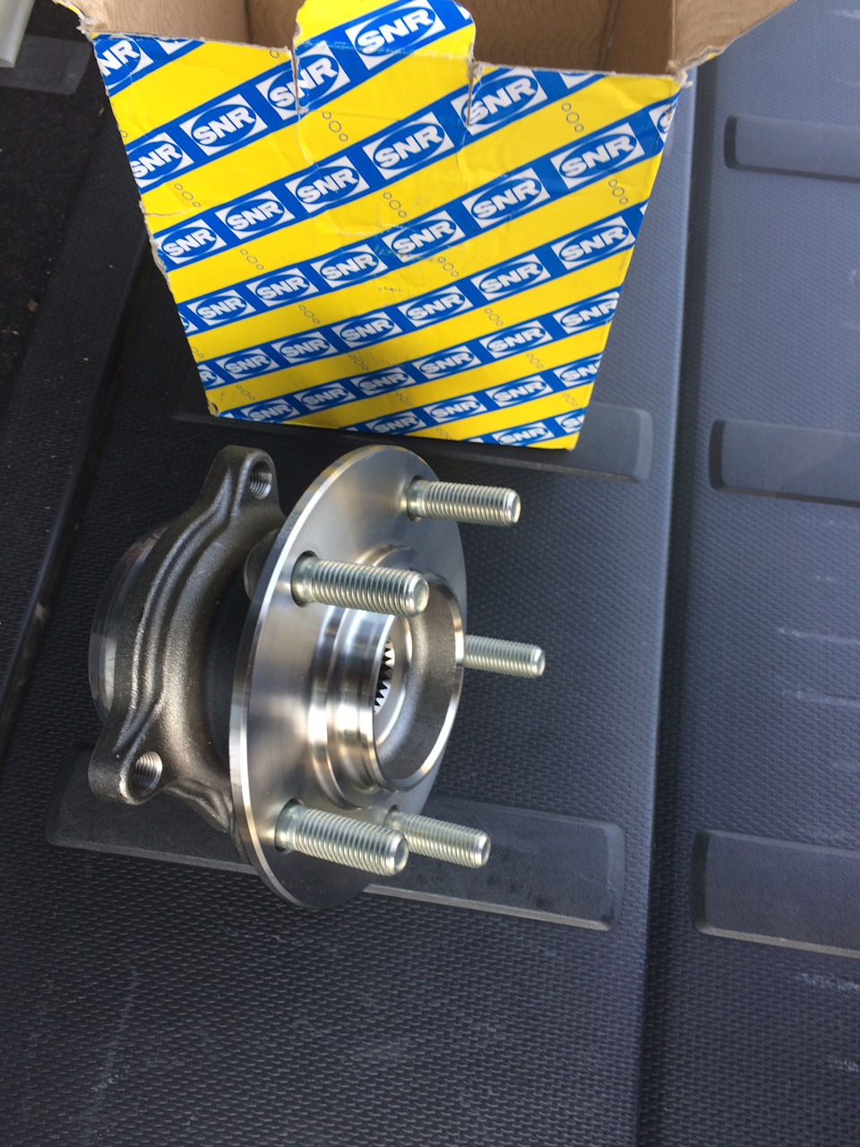 Загудела ступица — Mitsubishi Outlander XL, 2,4 л, 2008 года | визит на ...