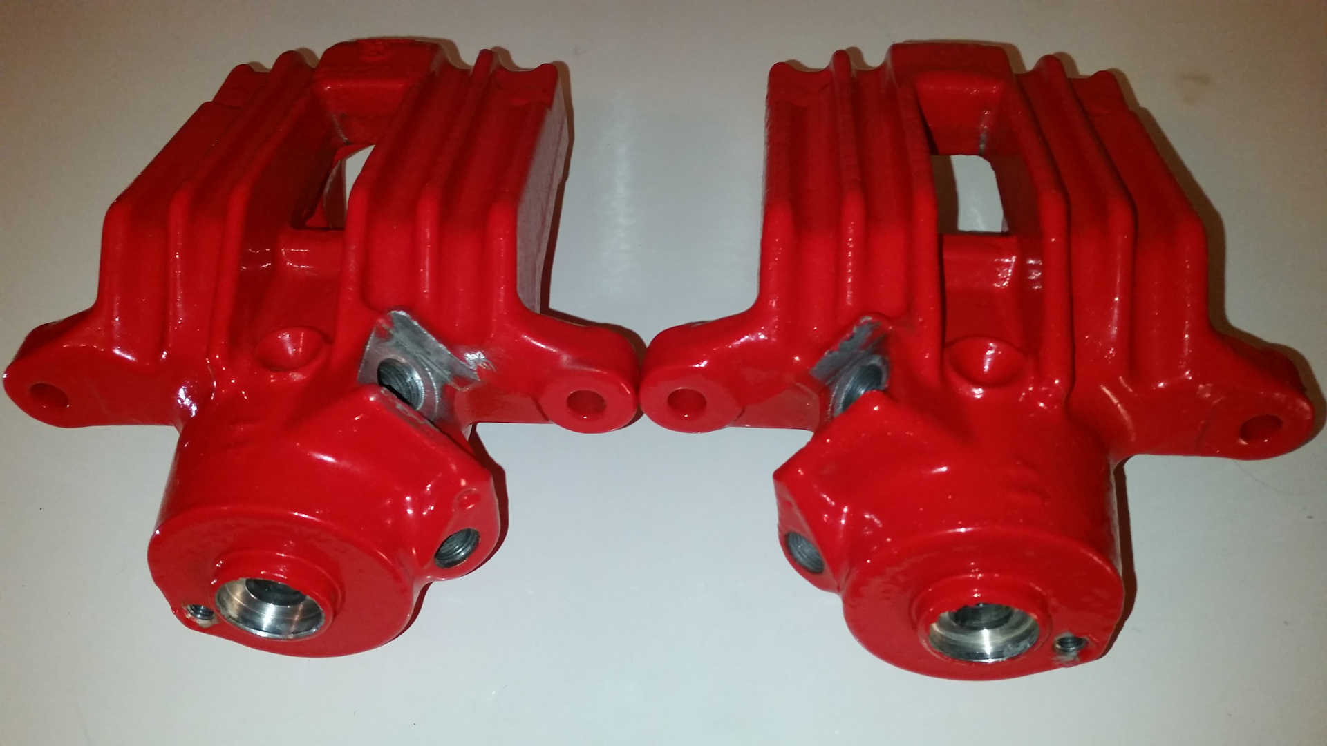 Суппорт vw golf 4. Суппорта гольф. Суппорта гольф. Суппорта гольф. Задний тормозной суппорт гольф 4.