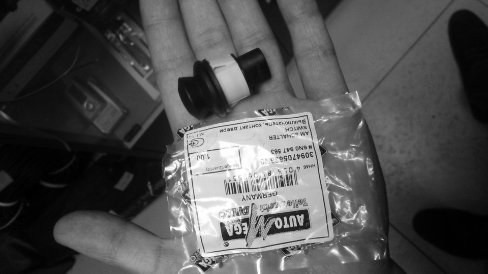 #7 Установка концевиков дверей — Lada Гранта, 1,6 л, 2014 года ...