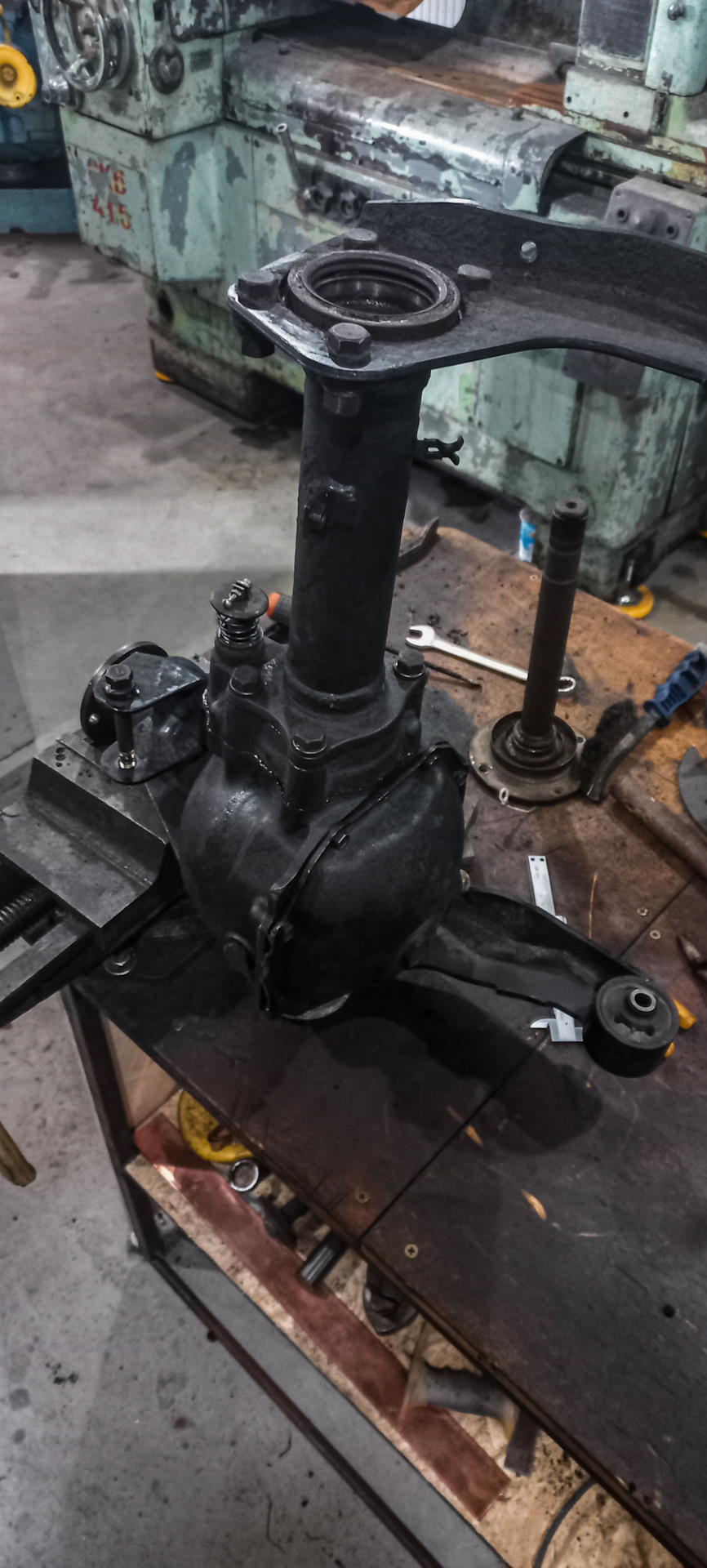 Собрали всё обратно, мост готов к установке. — Mitsubishi Pajero (1G)