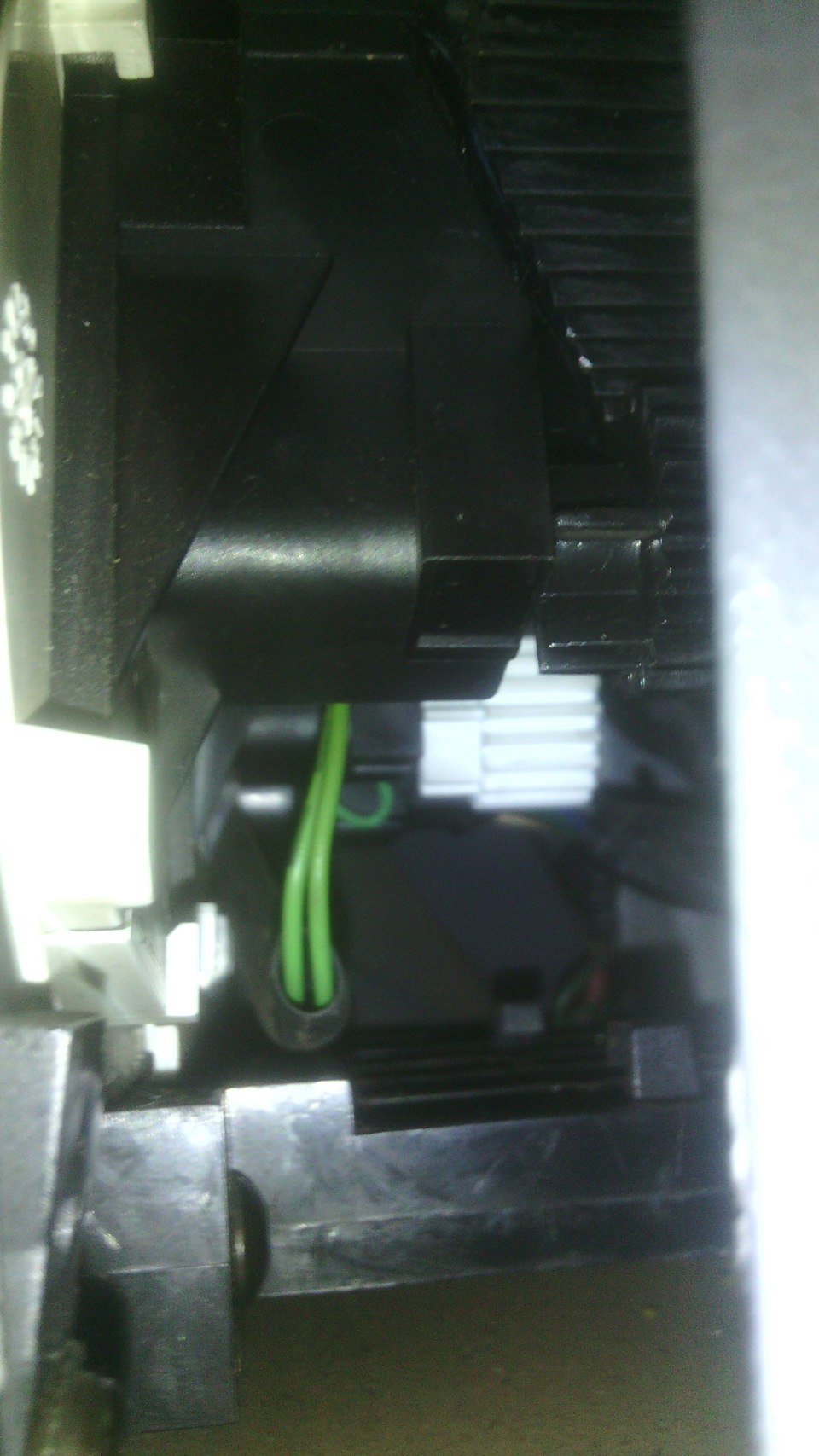 Замена лампочек в приборке регулировкой печки без снятия тросиков — DRIVE2