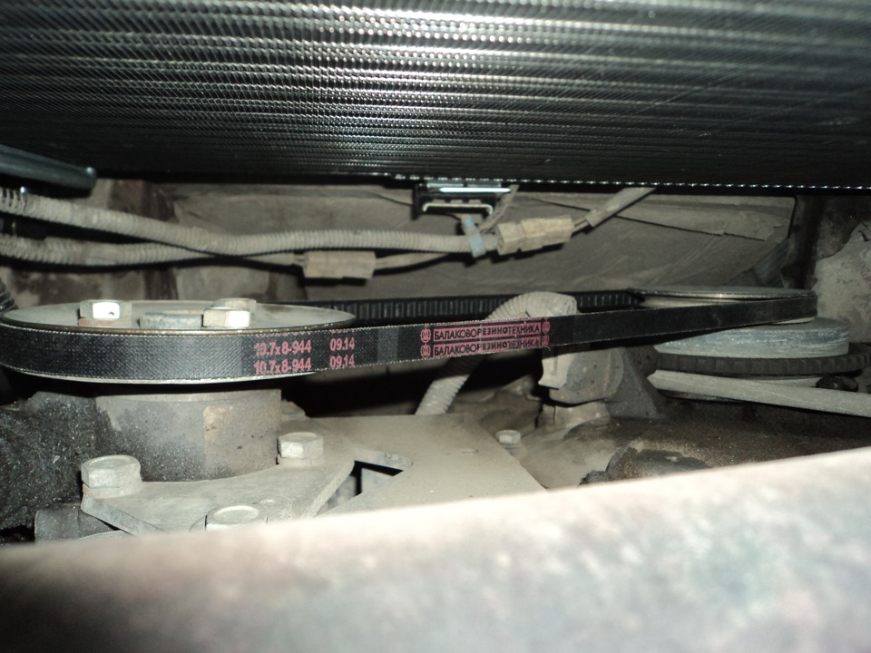 Замена ремня гидроусилителя руля. — Lada 4x4 3D, 1,7 л, 2010 года ...