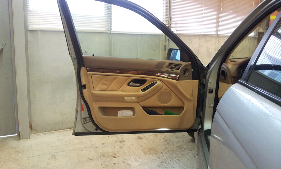 Фото в бортжурнале BMW 5 series (E39)