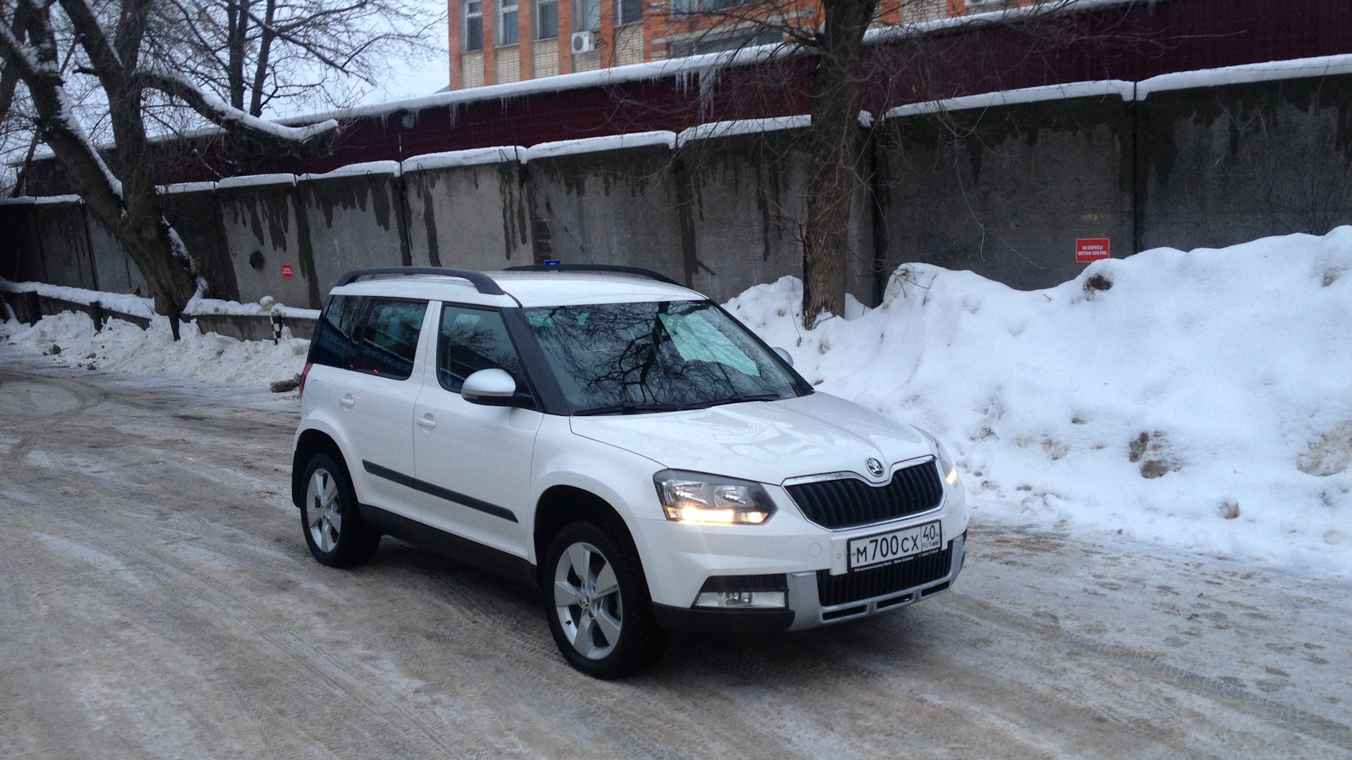 Шкода йети drive2. Skoda Yeti r18. Skoda Yeti 1.8 TSI r18. Йети и Тигуан. Шкода Йети или Тигуан.