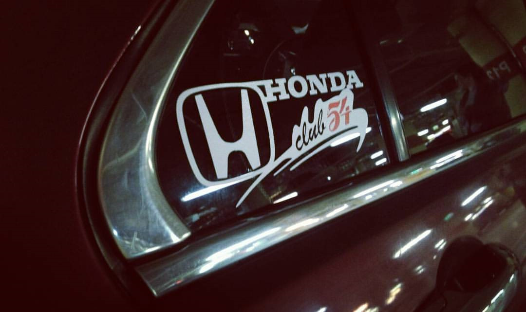 Honda клуб. Honda Club. Хонда клуб наклейка. Лого авто встреч. Наклейка полоса Хонда фит.