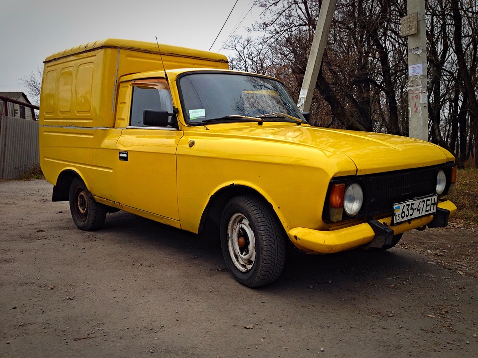 Автомобиль ИЖ 2715