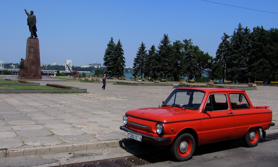 Запорожское авто. ЗАЗ Запорожье. 300 Запорожцев. Запорожье для запорожцев. Завод ЗАЗ.