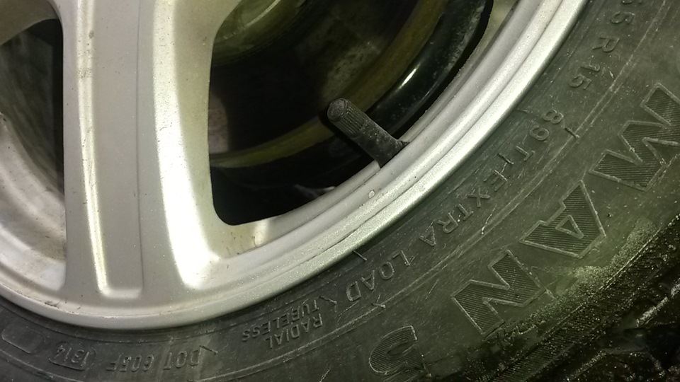 Помял литой диск((( — Volkswagen Polo Sedan, 1,6 л, 2014 года | поломка ...