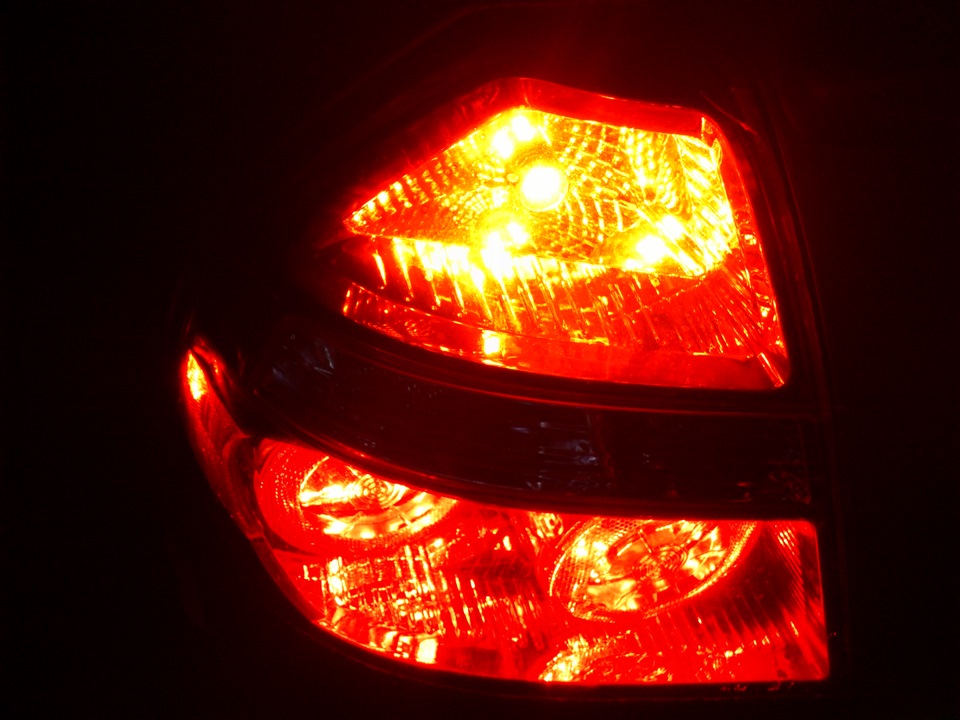 ремонт заднего фонаря — Chevrolet Aveo Sedan (1G), 2008 года | своими ...