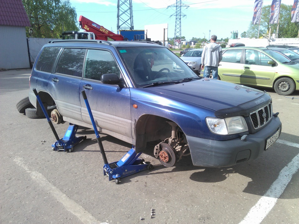 [014] Subaru R17 + Yokohama Advan Sport — Subaru Forester (SF), 2 л ...