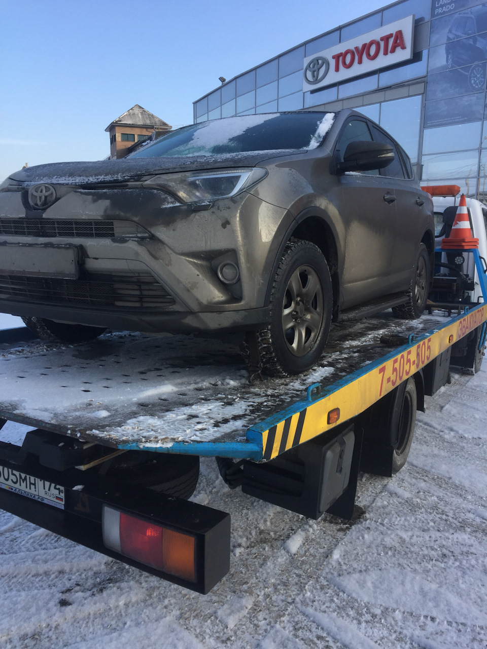 С утра поехал на эвакуаторе — Toyota RAV4 (IV), 2 л, 2016 года | поломка |  DRIVE2