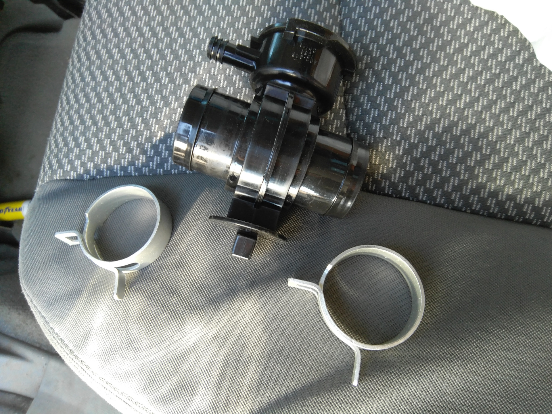 Chrysler pt cruiser заливная горловина радиатора. 52028810ak. Горловина радиатора пежо 308. 55116901aa. Dorman 902-305.