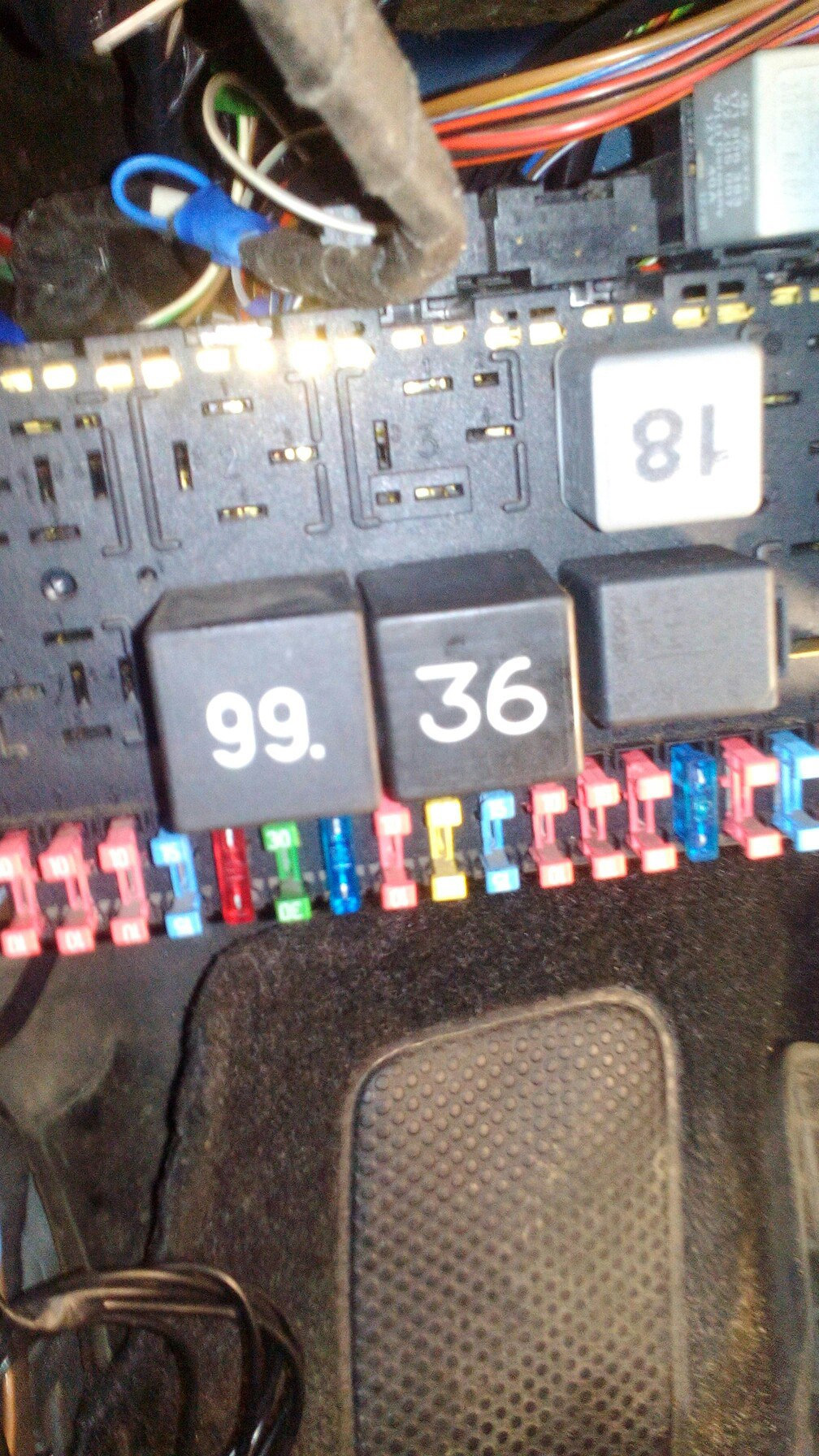 блок реле транспортер т4. блок предохранителей фольксваген транспортер т4 дизель 2. реле сигнала транспортер фольксваген т 4. 4 дизель. Vw t4 2.