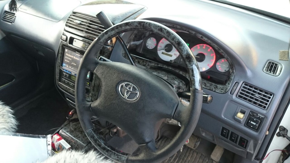 Как снять руль ипсум Поставил руль от марка 110 - Toyota Ipsum (10), 2 л, 1999 года тюнинг DRIVE2