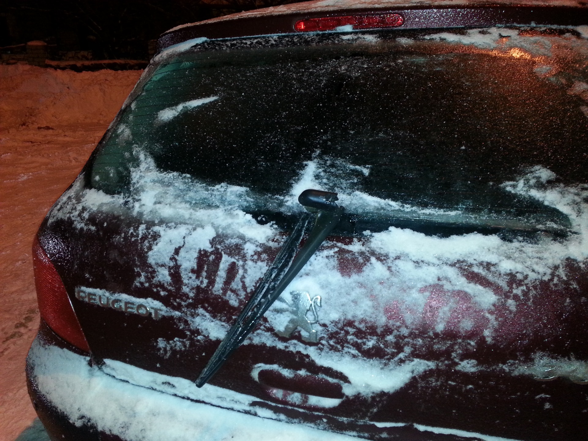 Подкрылок и задний дворник — Peugeot 307, 1,6 л, 2003 года | своими ...