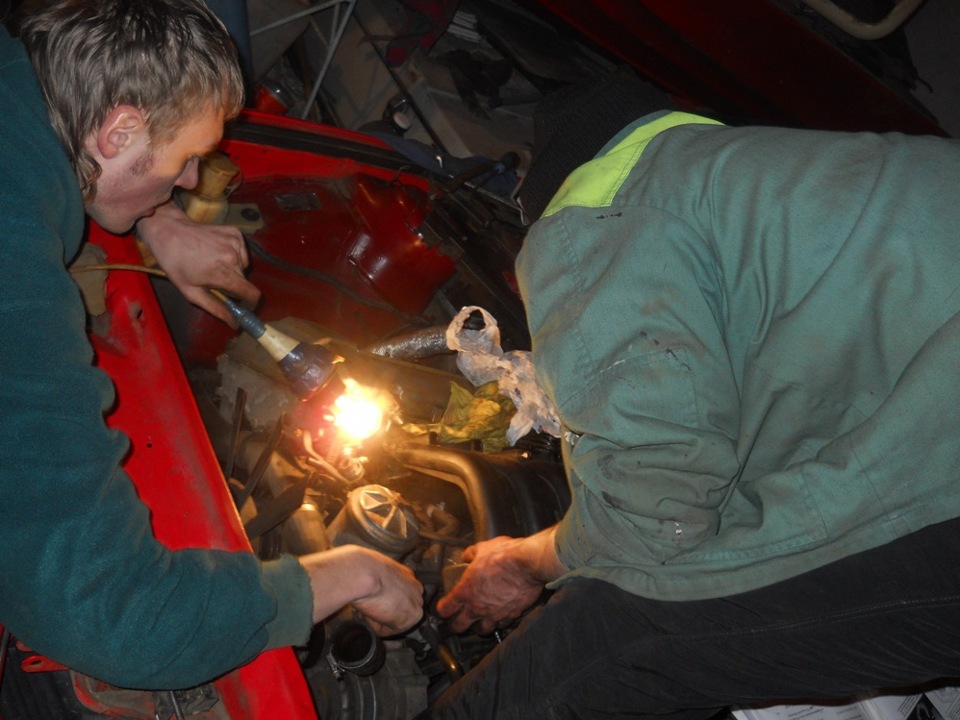 В ОДНОМ ЦИЛИНДРЕ КОМПРЕССИЯ =0! — BMW 5 series (E34), 3 л, 1992 года ...