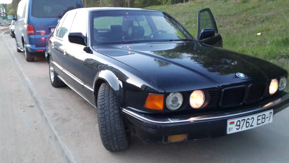 R15 215/65 А мне толстая резина по душе =) — BMW 7 series (E32), 4 л ...