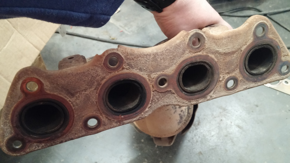 Замена катколлектора — KIA Ceed (2G), 1,6 л, 2012 года | визит на ...