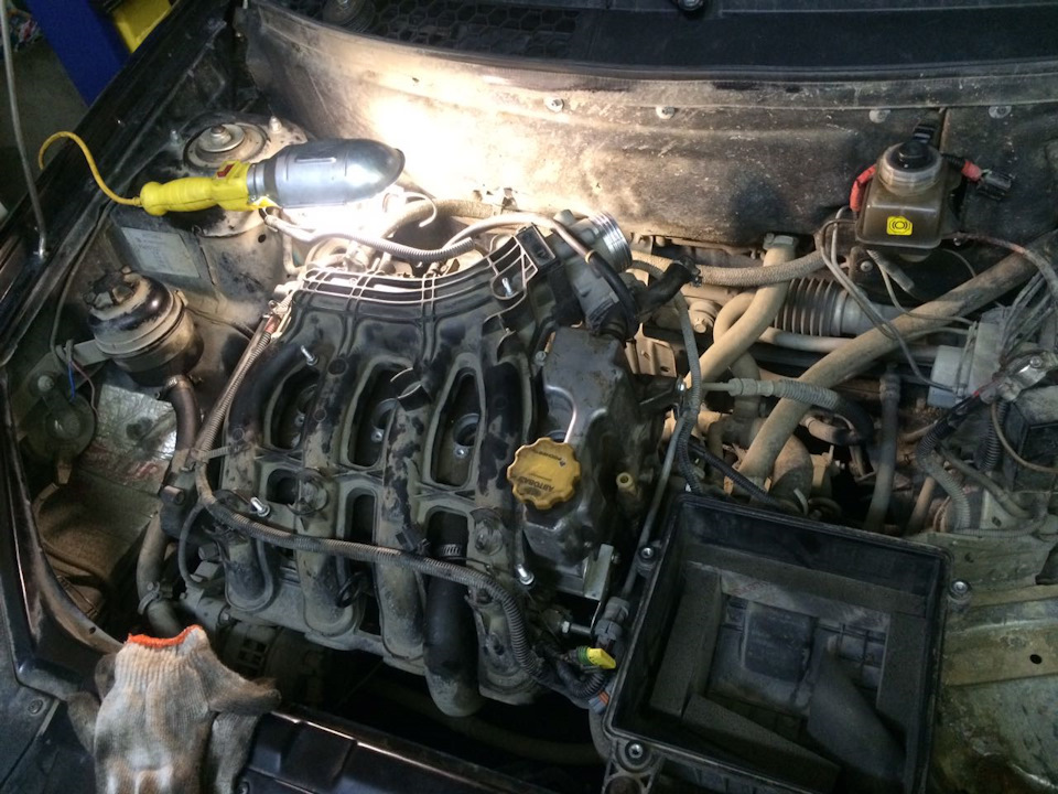 Замена ГРМ, Помпу, Герметика крышки. — Lada Приора хэтчбек, 1,6 л, 2013 ...