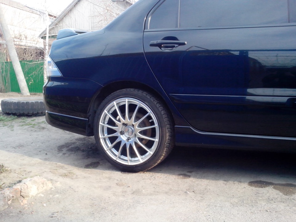 215 40 r17. Lancer 9 колеса 205/40 r17. 205/40 R17 Lancer. R17 215/40 Lancer 9.