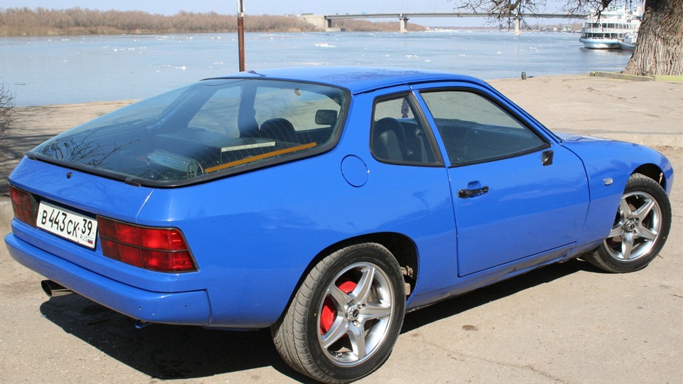 Porsche 924