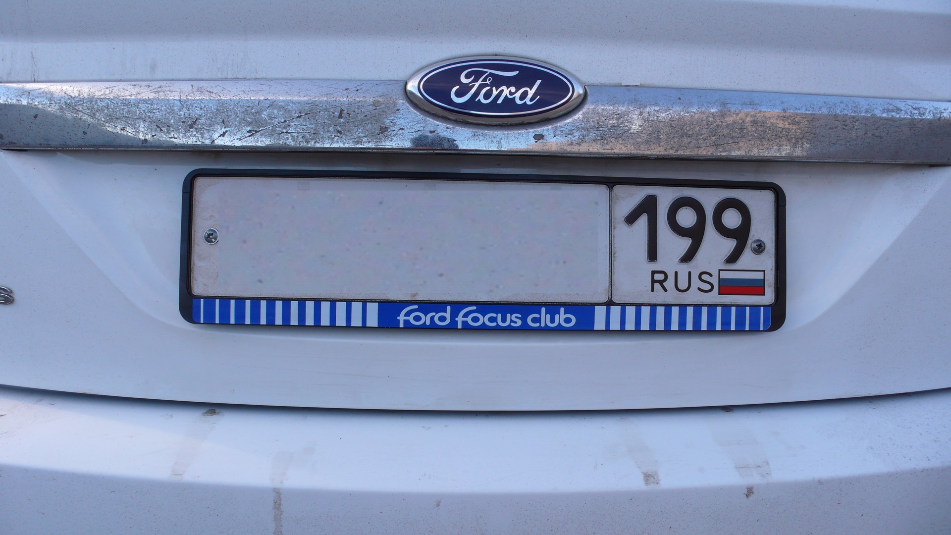 Купить номера на форд. Рамка номера Форд фокус 2. Рамка номера Ford Performance. Номерная рамка на фф2 хэтчбек. Рамки для автомобильных номеров Форд фокус.