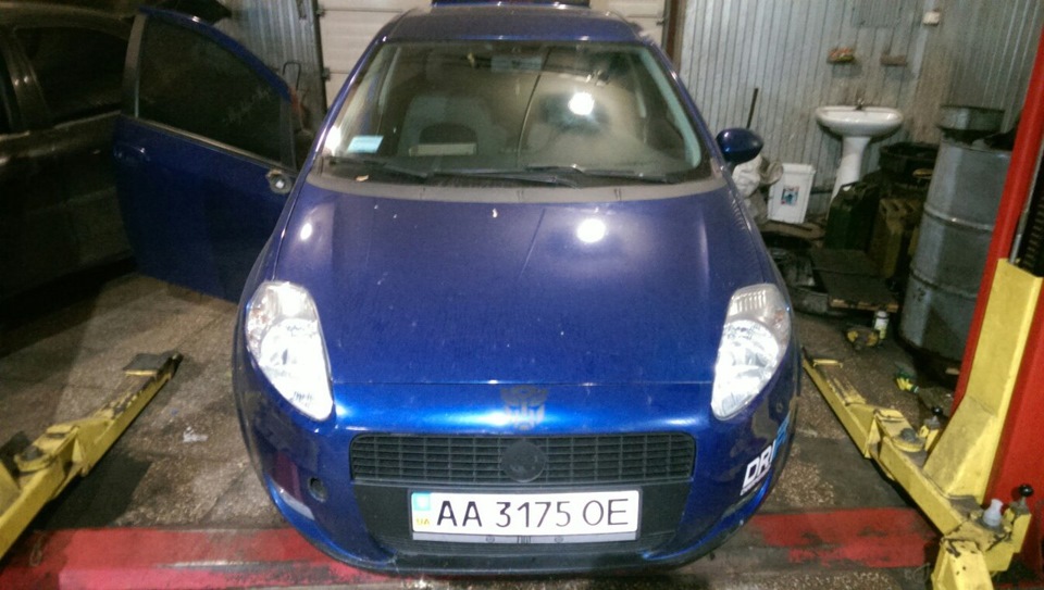 Замена вентилятора печки — FIAT Grande Punto, 1,4 л, 2006 года | визит ...