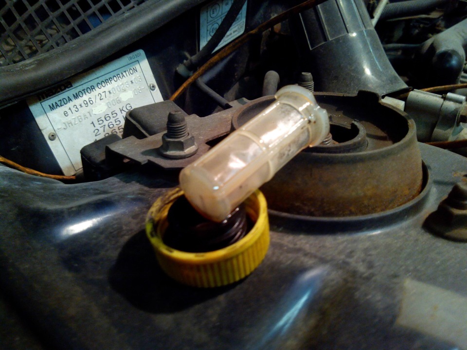 Замена жидкости в ГУРе, масла в двигателе и воздушного фильтра. — Mazda ...