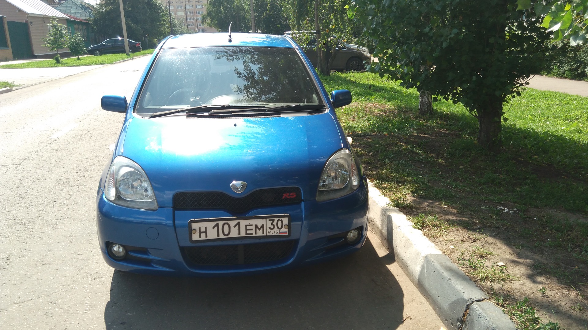 Toyota Vitz (10) 1.3 бензиновый 2001 | 1.3 RS на DRIVE2