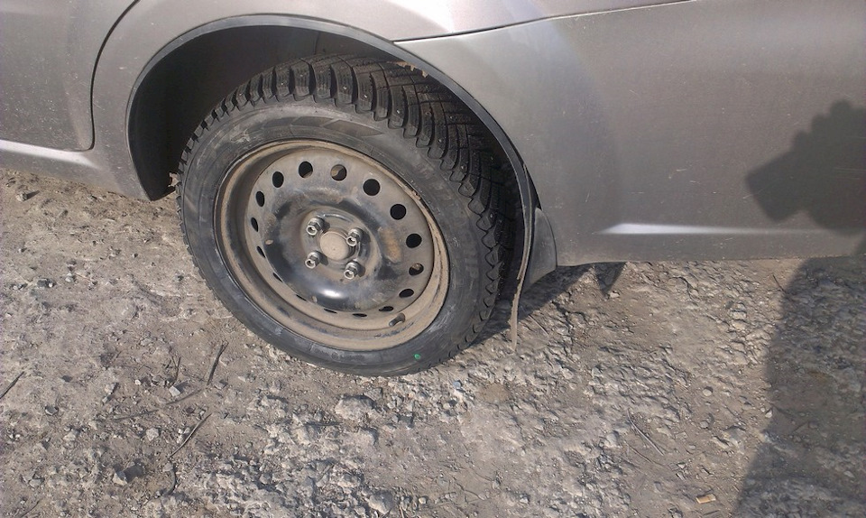 Новый комплект зимних шин брал — Chevrolet Aveo Sedan (1G), 1,5 л, 2007 ...