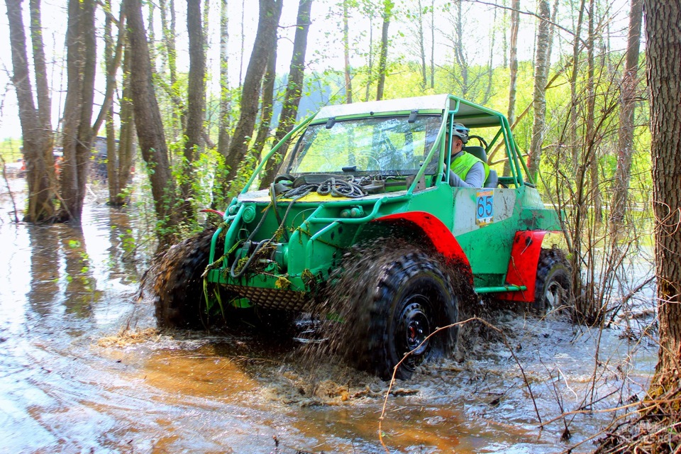 Вездеход трофи 2022 малукса. Машина для болот. Снегоболотоход «тром 8 уэс». Бурлак вездеход vs шерп. Вездеход иртыш 3м.