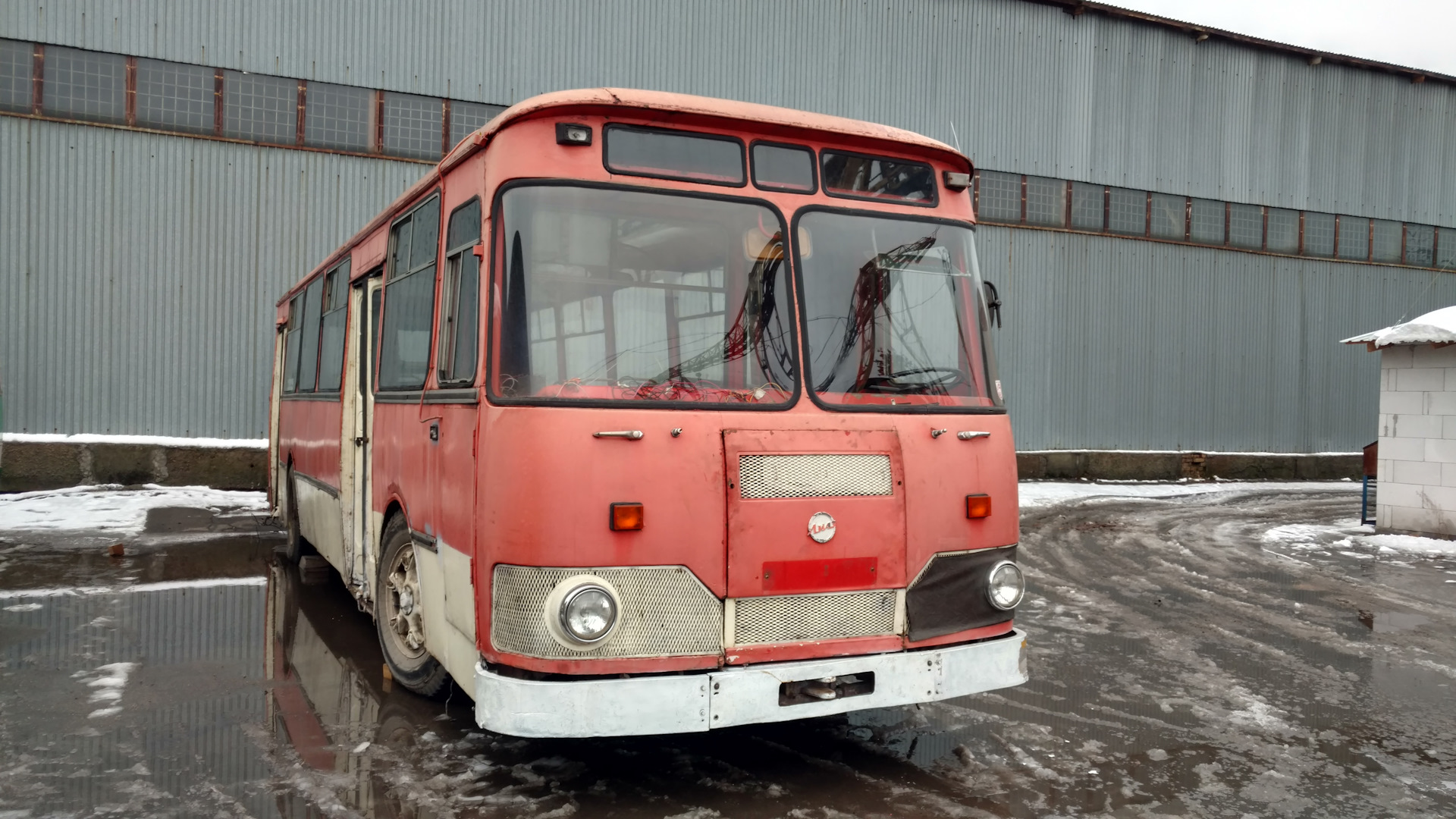 Возвращение ЛиАЗа. — ЛиАЗ 677 М, 7 л., 1990 года | эвакуация | DRIVE2