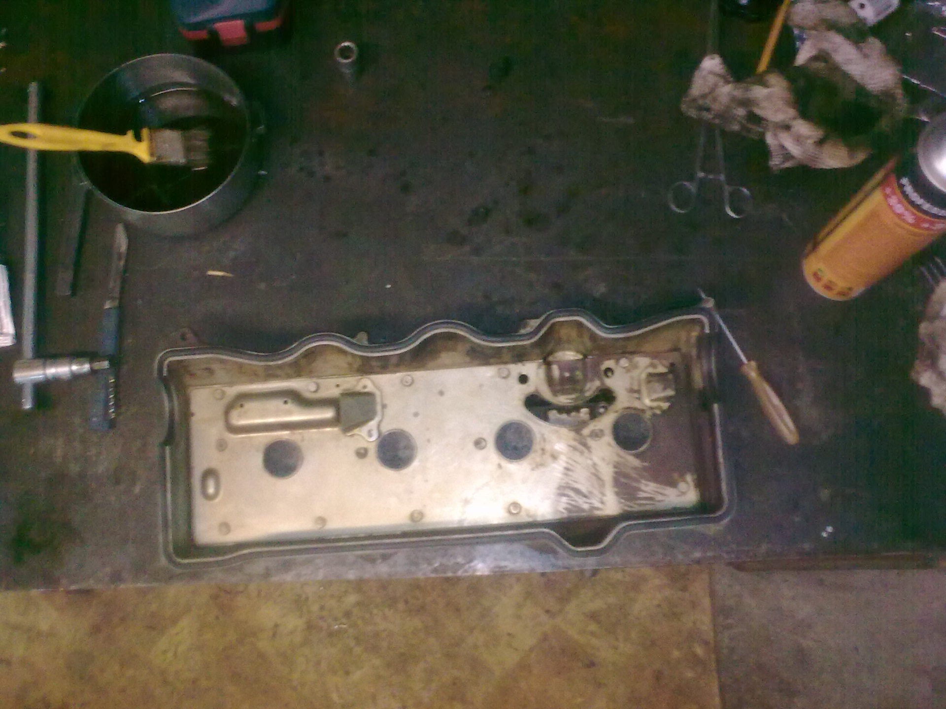 Выдавило масло из заглушки двигателя — Toyota Camry Gracia, 2,2 л, 2000 ...