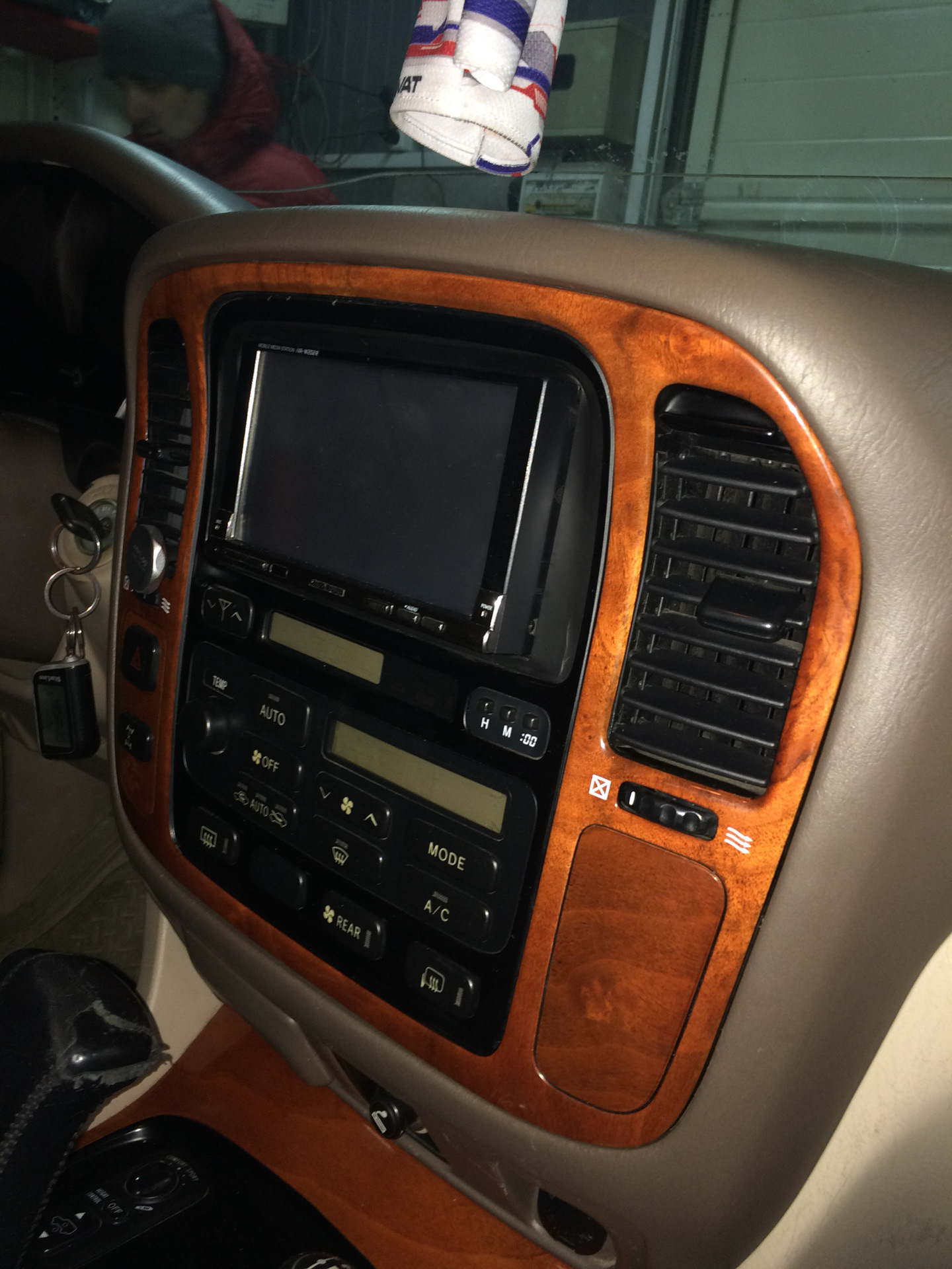 Автозвук, установка гу и подключение процессора к родному усилителю ...