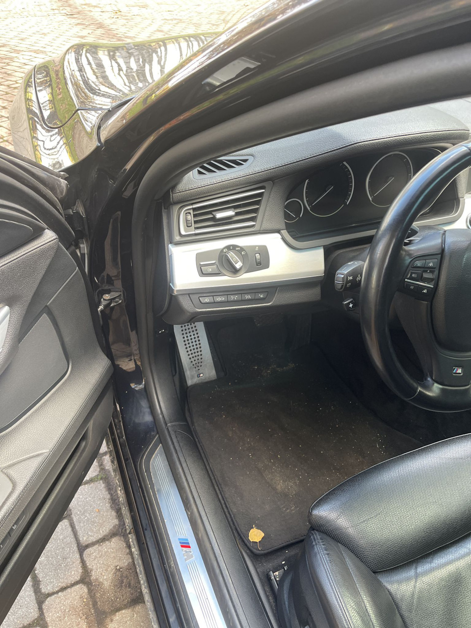 Дует с вод двери — BMW 7 series (F01/02), 4 л, 2010 года | поломка | DRIVE2