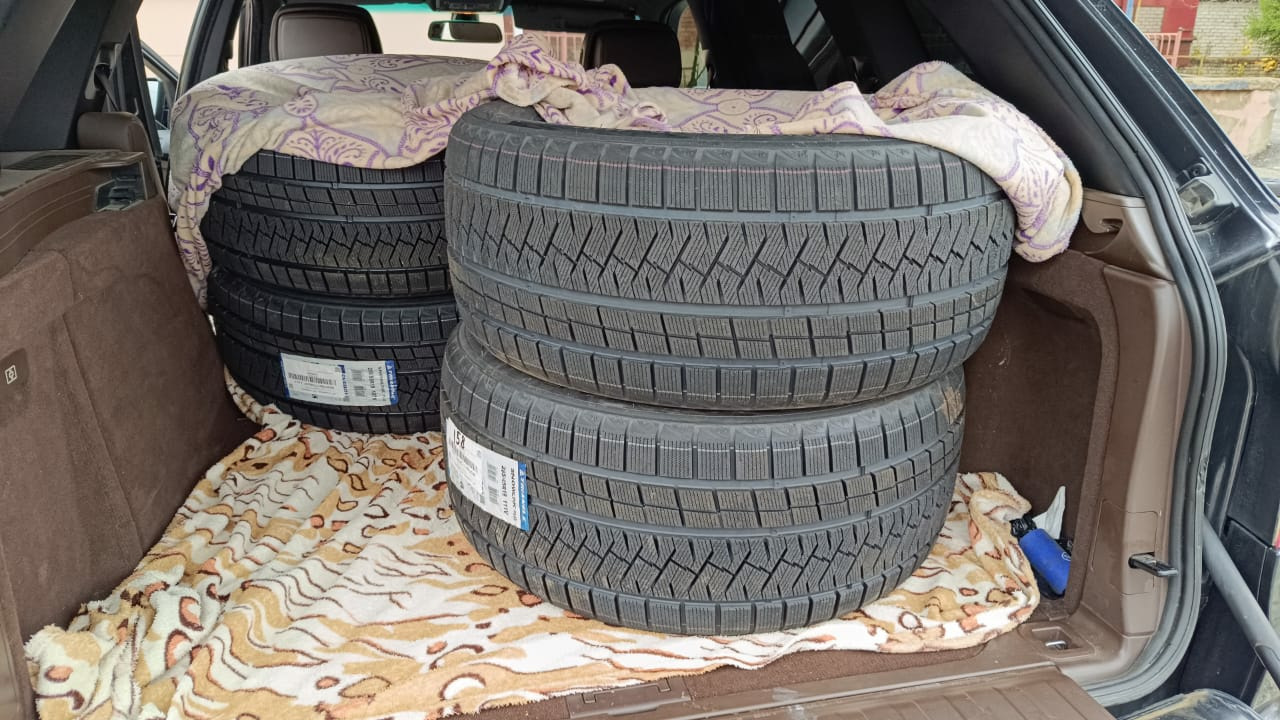 Зимняя резина. Triangle PL02 R19 — BMW X5 (E70), 3 л, 2008 года ...