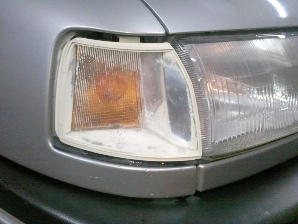 Правый передний поворотник. — Opel Vectra A, 2 л, 1994 года | своими ...