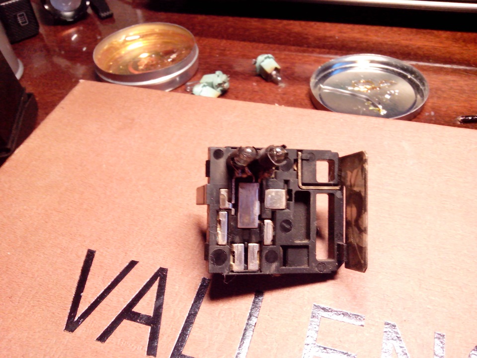 замена лампочек подсветки кнопок и приборки — DRIVE2