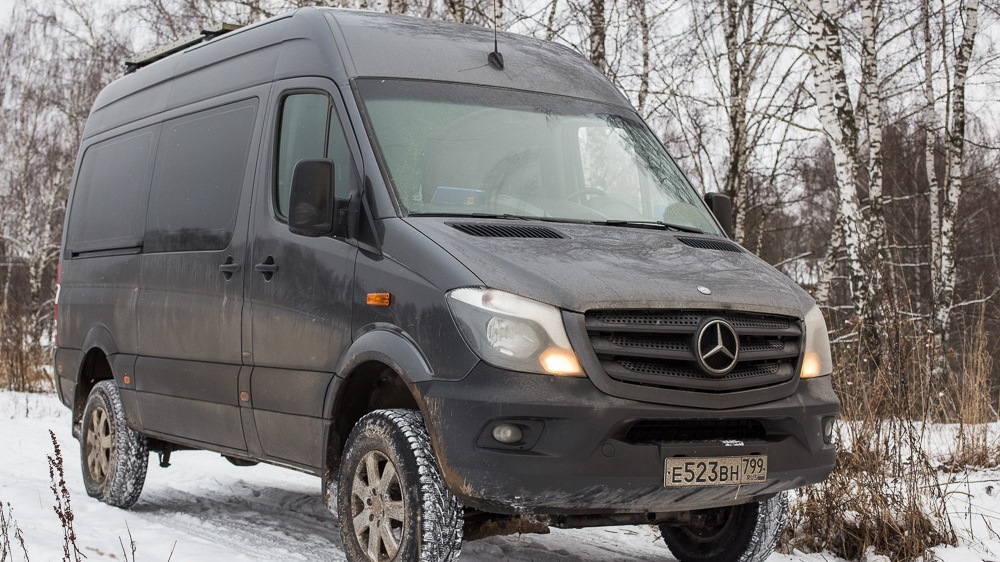 Мерседес спринтер пробег. Мерседес-Бенц Спринтер 4х4. Mercedes-Benz Sprinter 4x4. Мерседес Спринтер 4х4. Мерседес Спринтер 4х4 грузовой