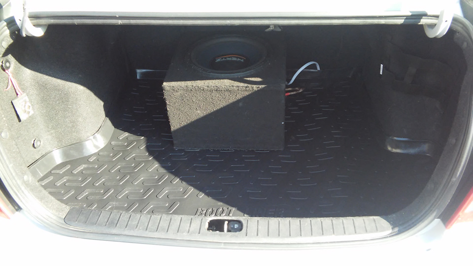 Коврик в багажник резино/пластиковый. — Hyundai Accent (3G), 1,6 л ...