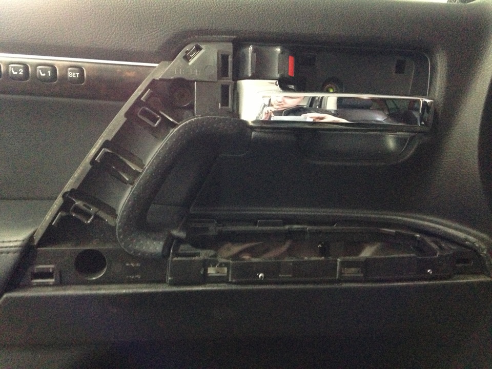 Подсветочка ручек! — Toyota Land Cruiser 200, 4,6 л, 2012 года ...