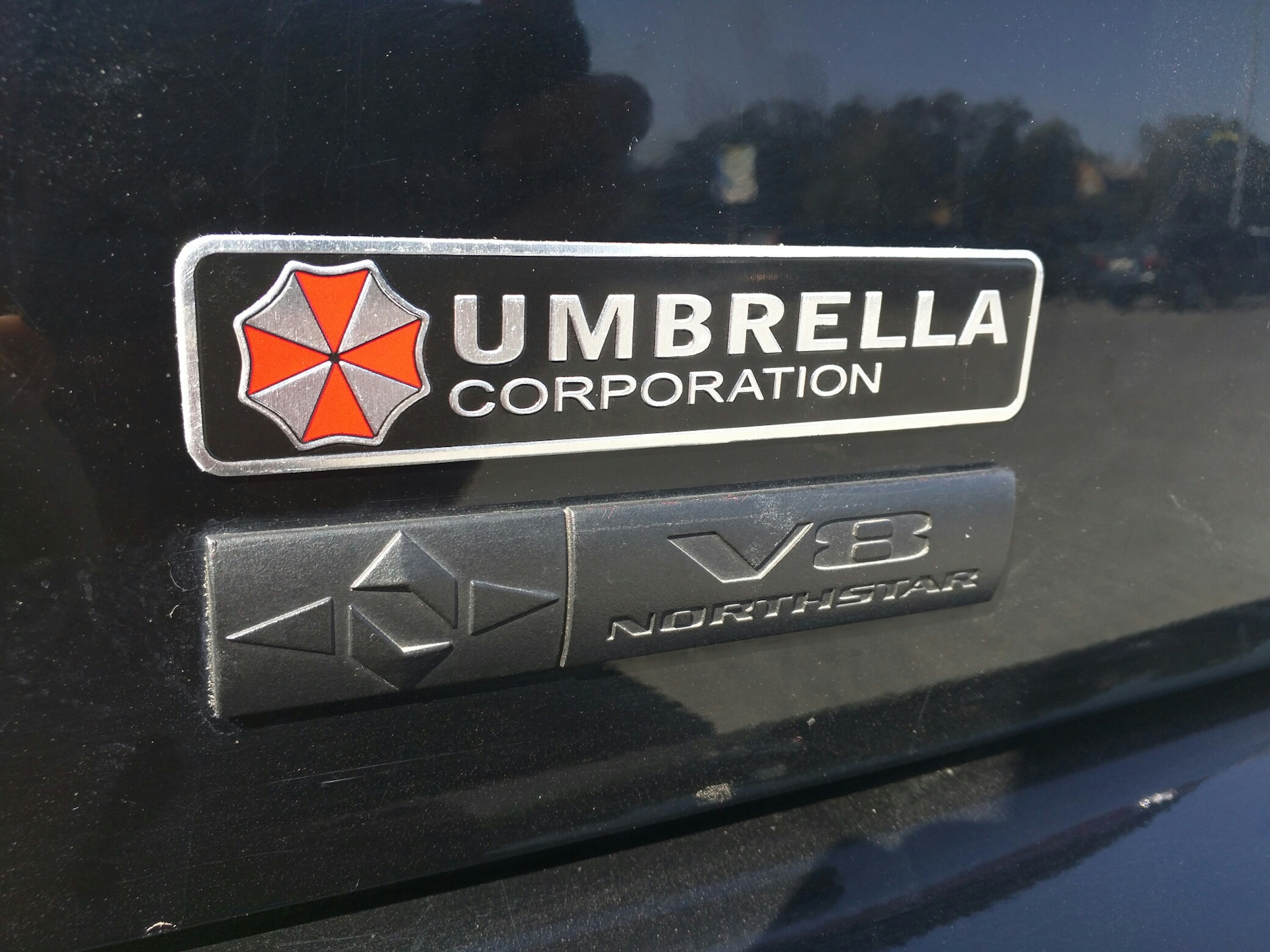 Umbrella Corporation шильдик