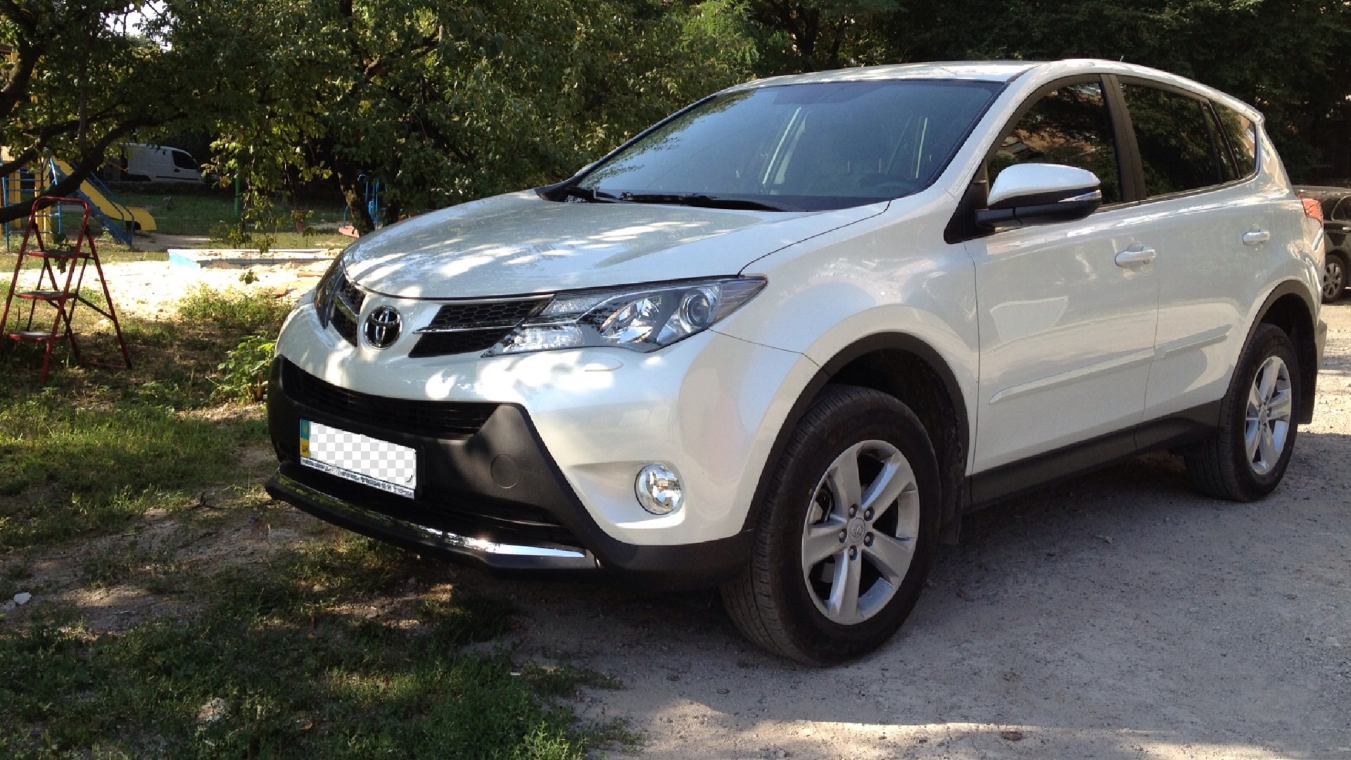 Toyota RAV4 (IV) 2.0 бензиновый 2013 | Белый перламутр 2.0 вар. на DRIVE2