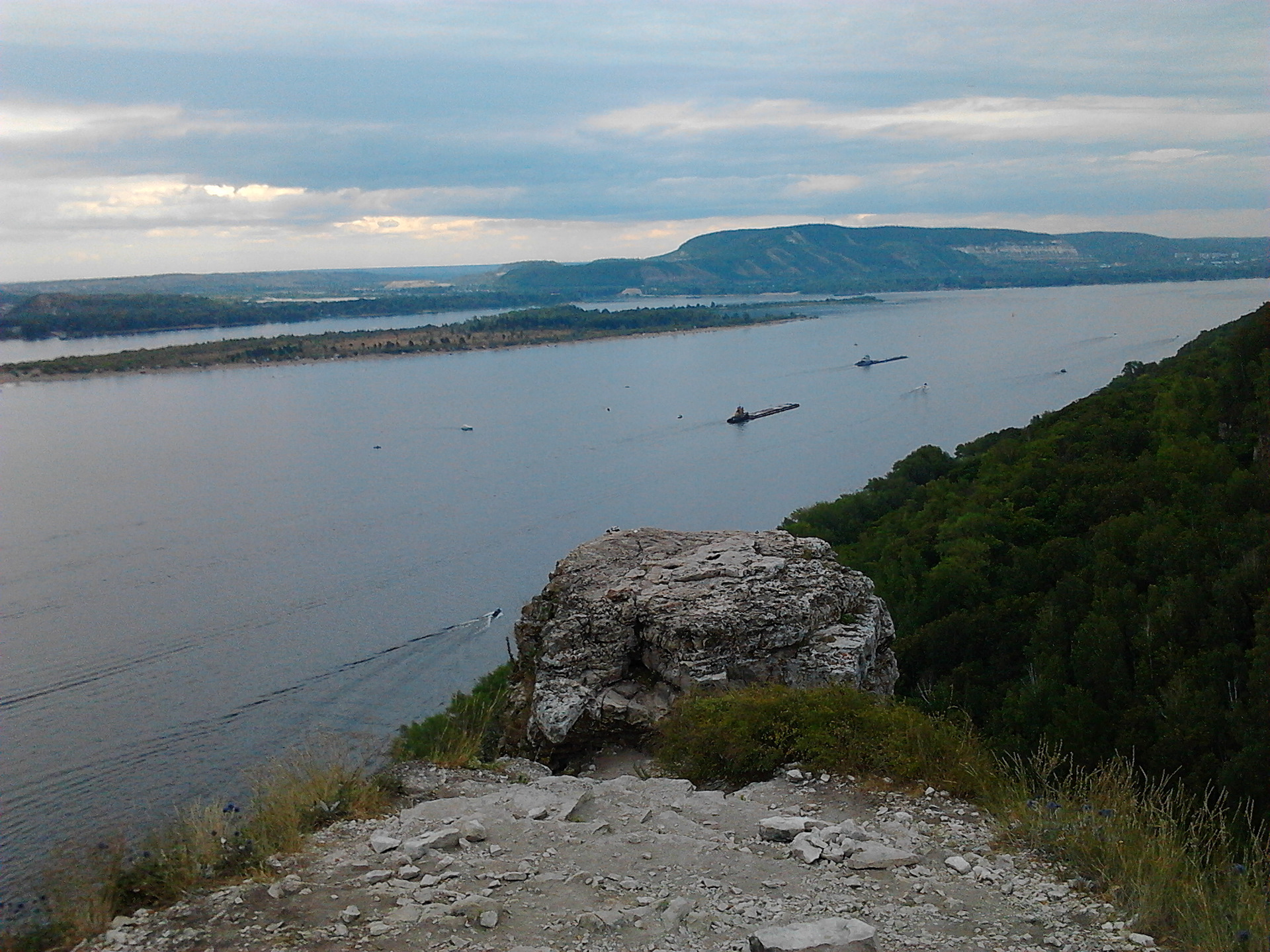 Гора верблюд Самарская лука Спутник