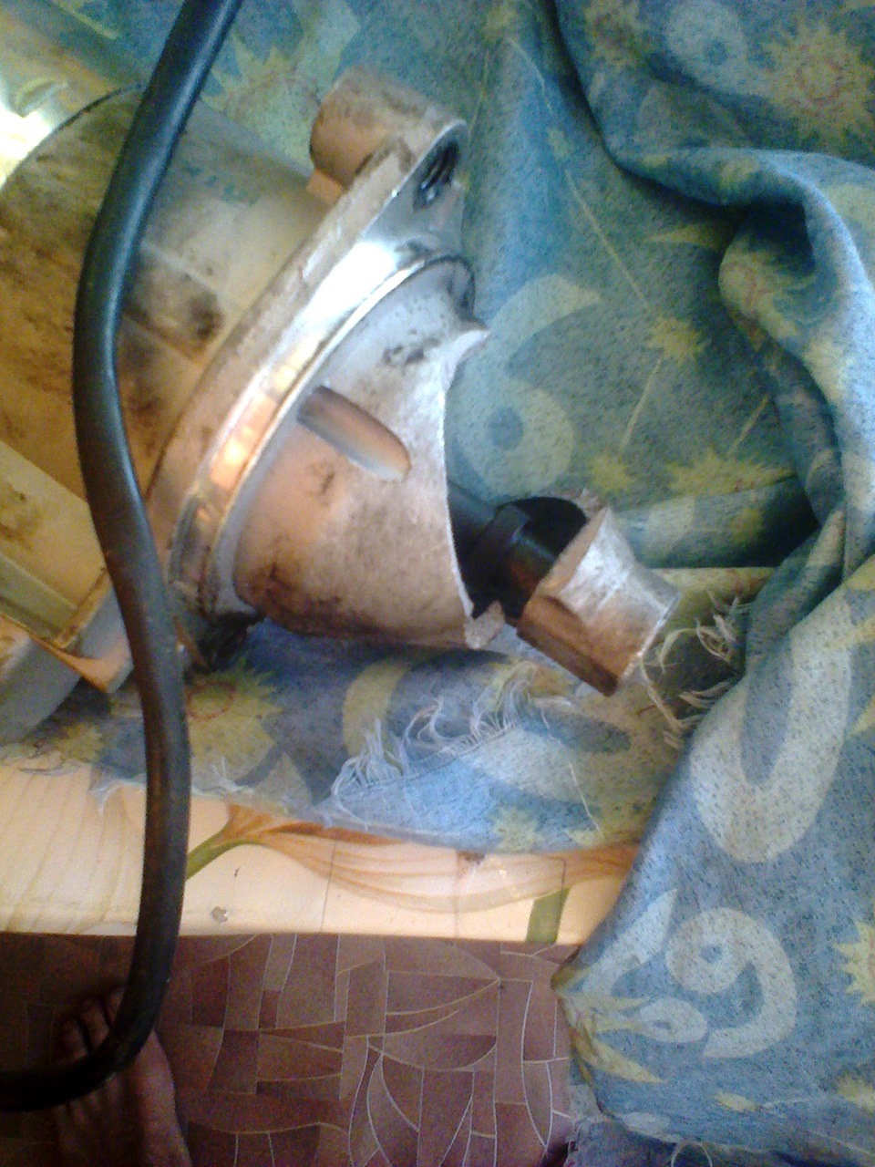 Лопнул корпус (передняя крышка) стартера. — ГАЗ Газель, 2,5 л, 2006 ...