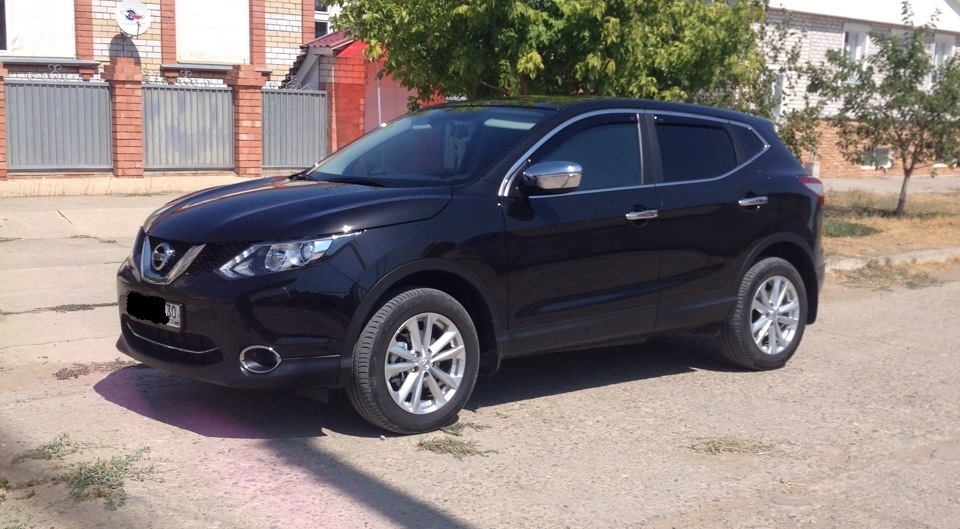 Nissan Qashqai j11 Black