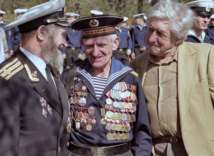 Сделать к 9 мая фотографию деда воевавшего в вов