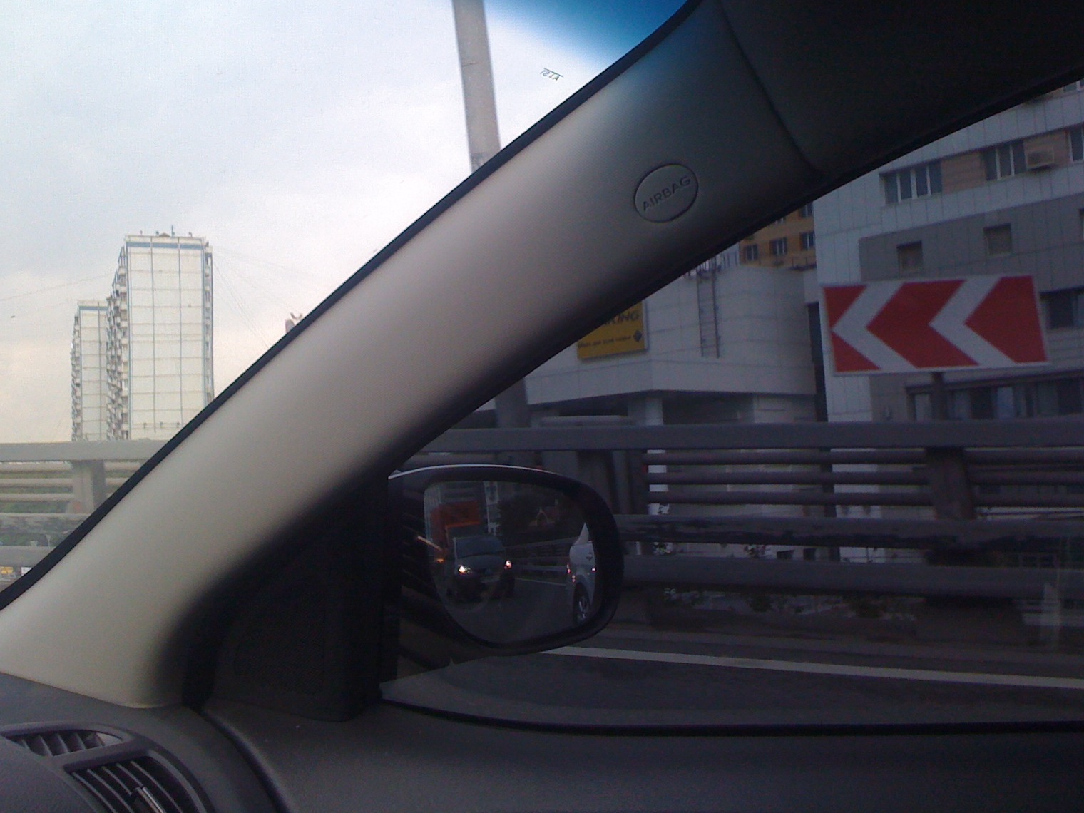 через тонировку. вид из тонированной машины. тонировка вид из авто. тонированное лобовое стекло вид из салона. вид через тонировку.