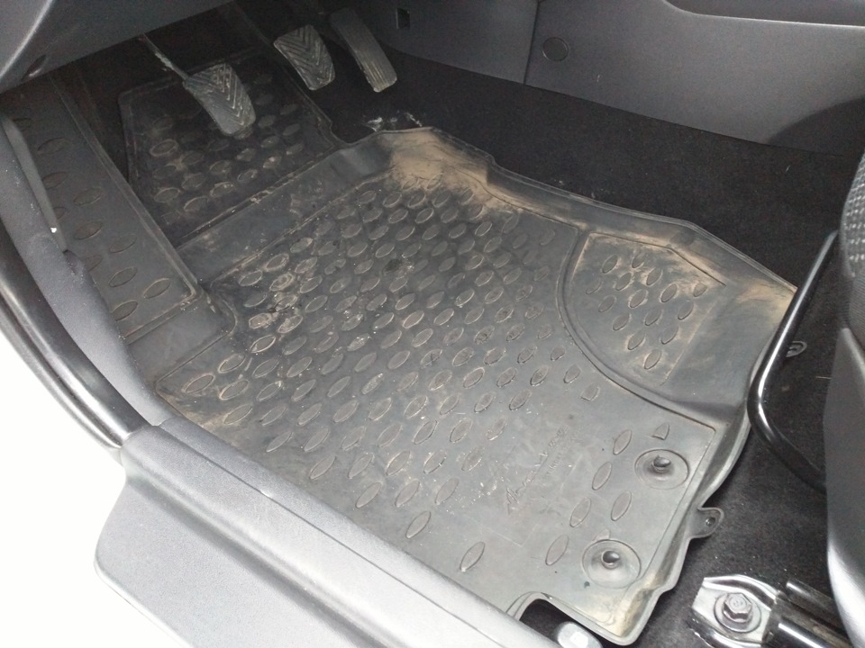 Резиновые коврики Novline. — Hyundai i30 CW I, 1,6 л, 2011 года ...