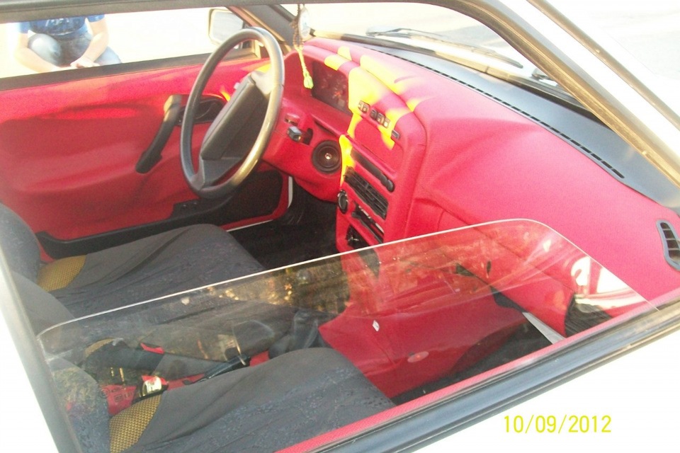 Обтяжка панели винилис кожей — Lada 2114, 2011 года | стайлинг | DRIVE2